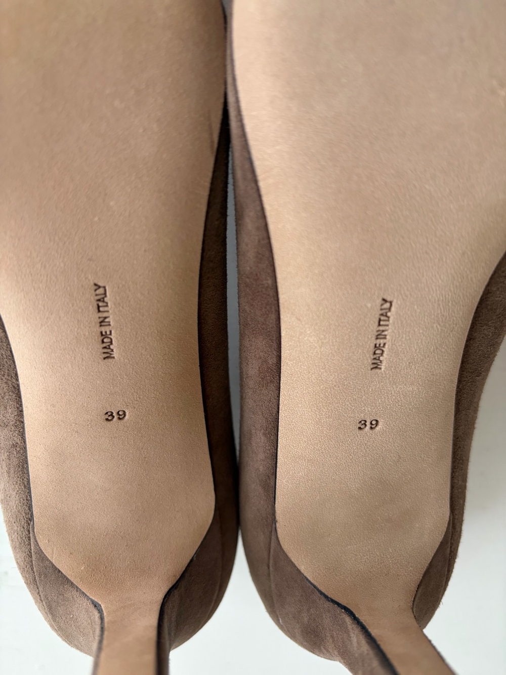 The Row Suede Square-Toe Pumps – Goatskin Suede – Made in Italy - Picture 7 of 11